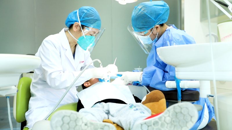 牙科诊所加盟，如何选择更具实力的品牌？**